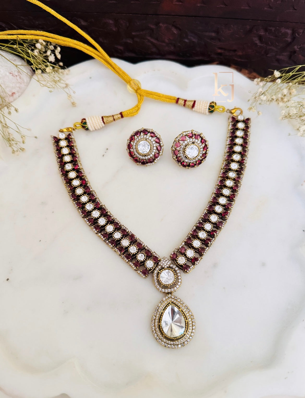 Alisa  necklace set