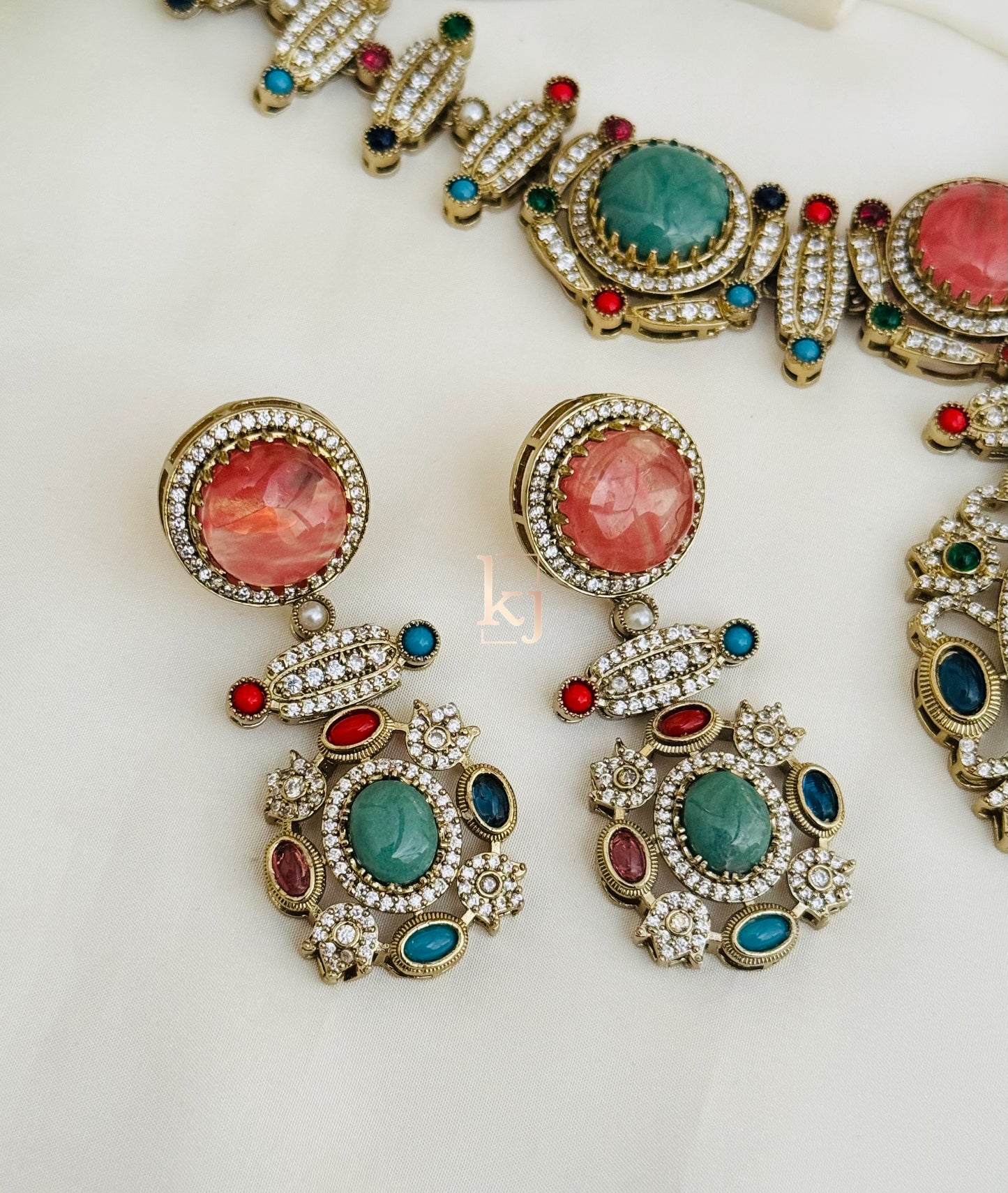 Yuvika necklace set