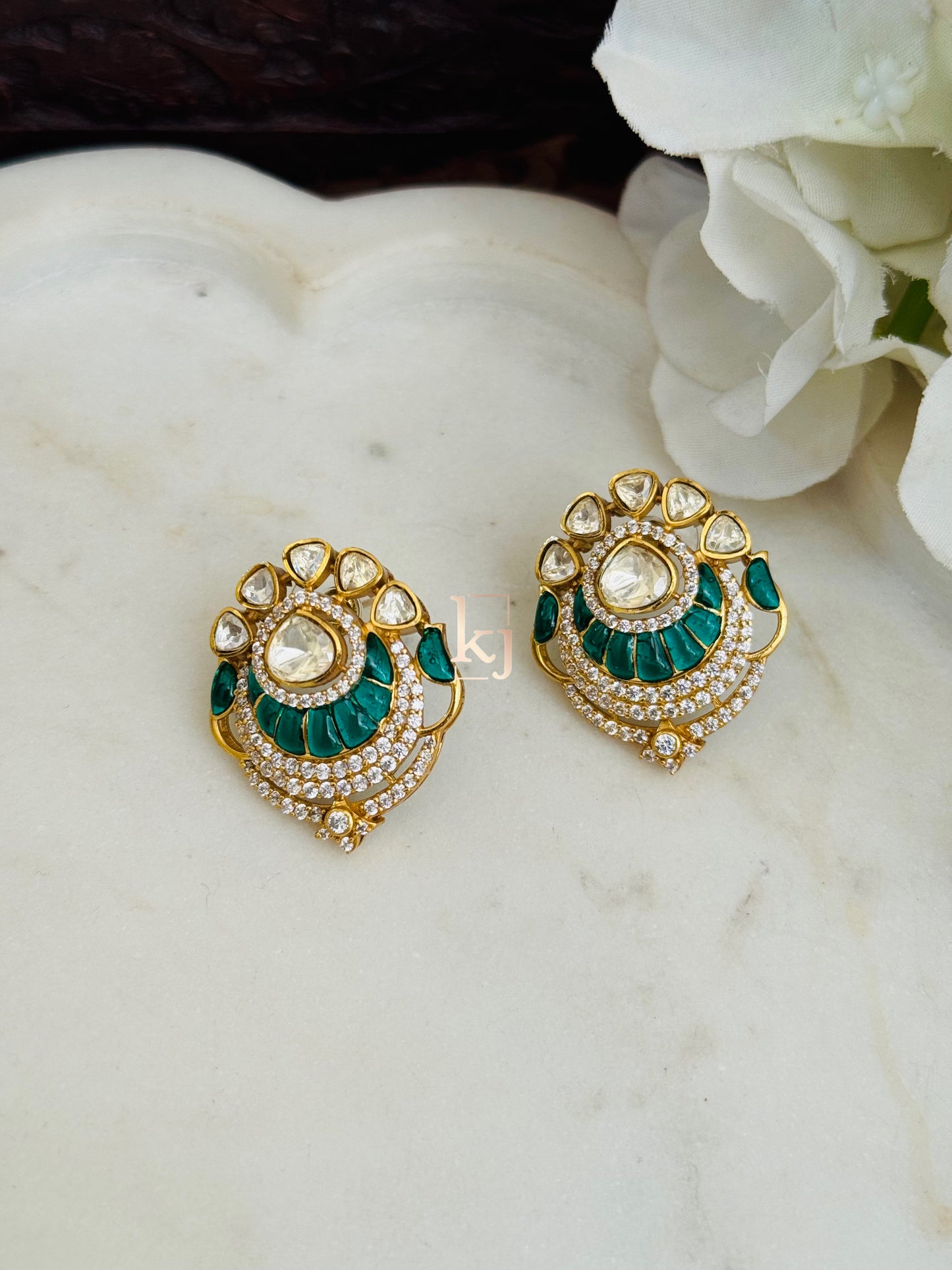 Zugey studs earrings set