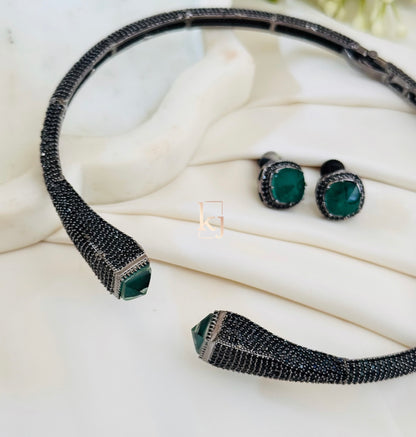 Ruzi necklace set
