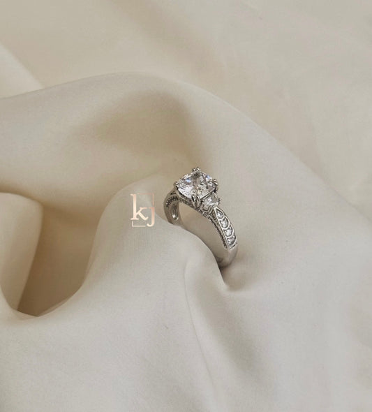 Yasmine ring