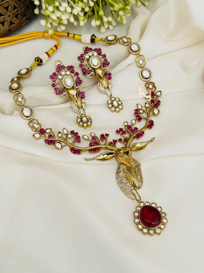 Maive necklace set