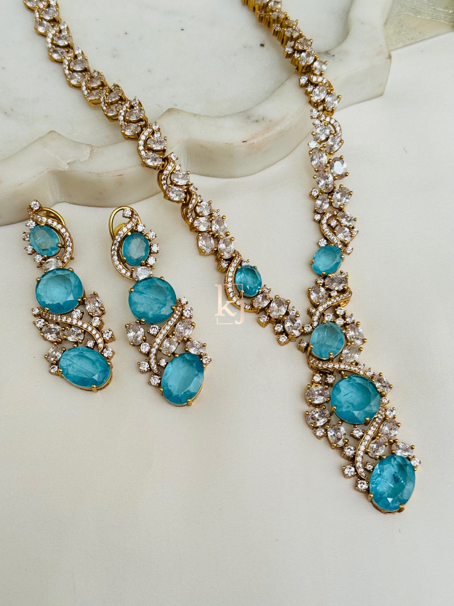 Valentina necklace set