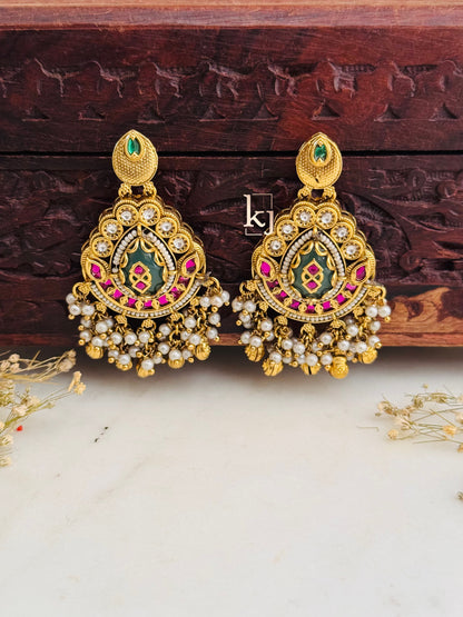 Shiu earrings set