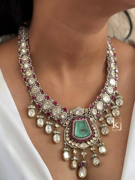 Leigh necklace set