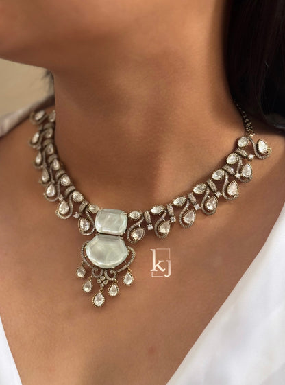 Myron necklace set