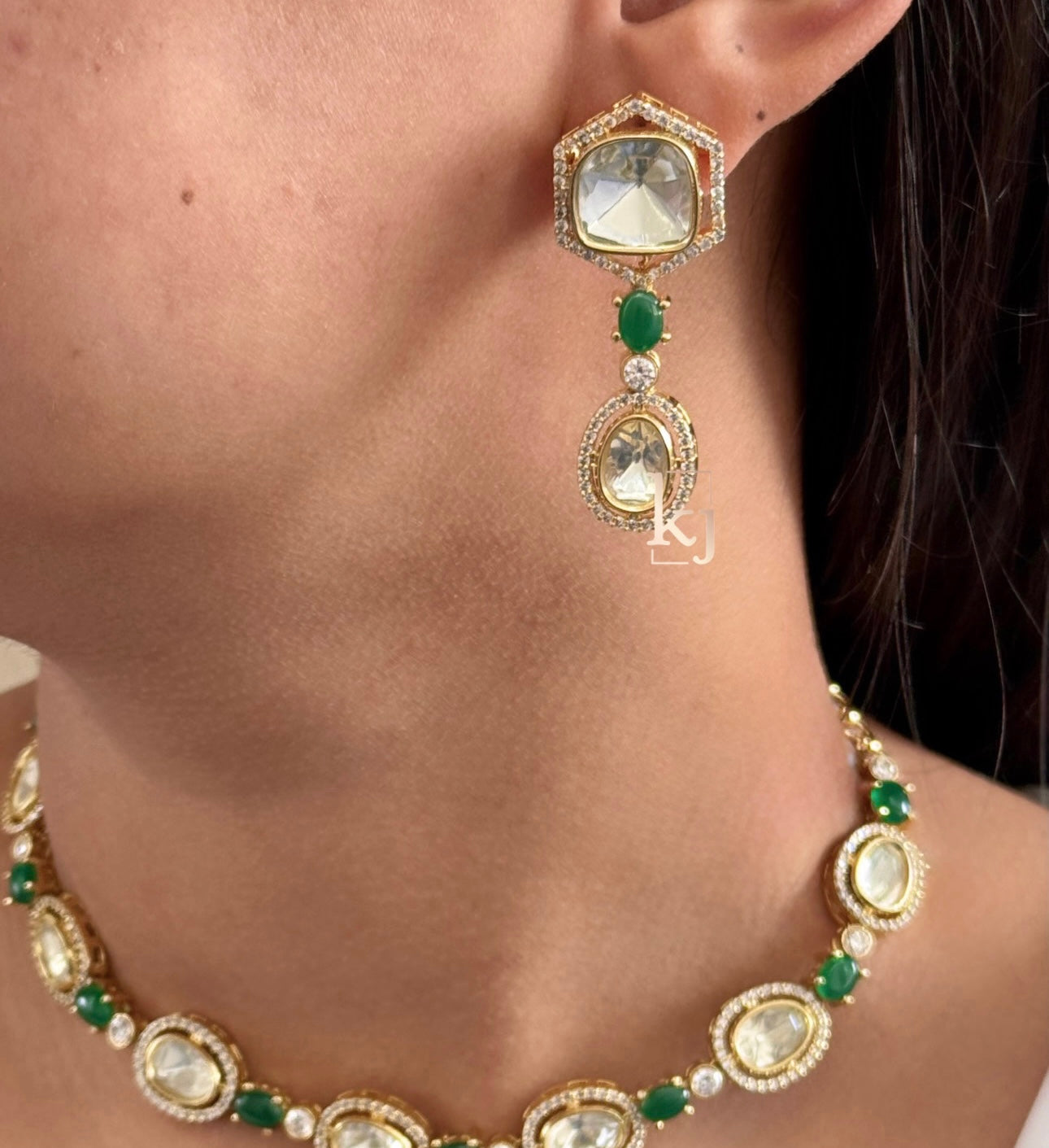 Onaza choker set