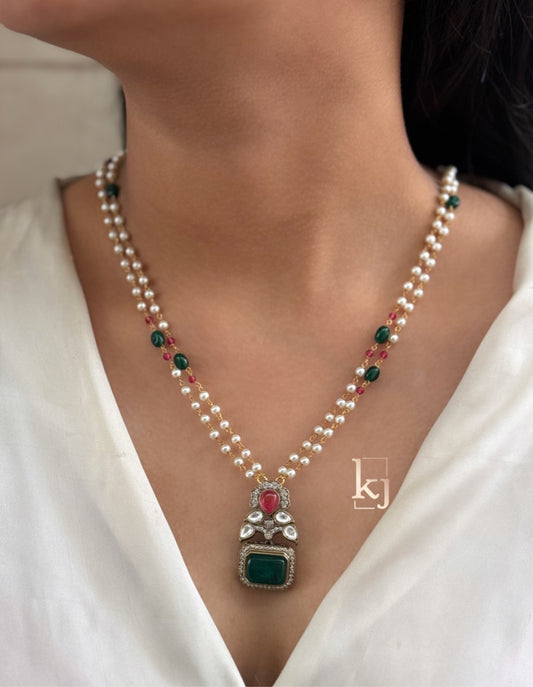 Elana pendant set