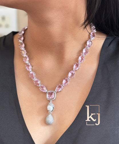 Vaani pendent set
