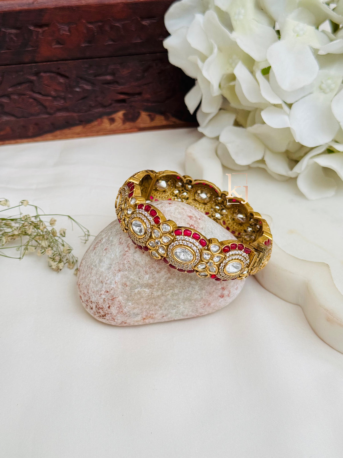Frankie Kada bangle single