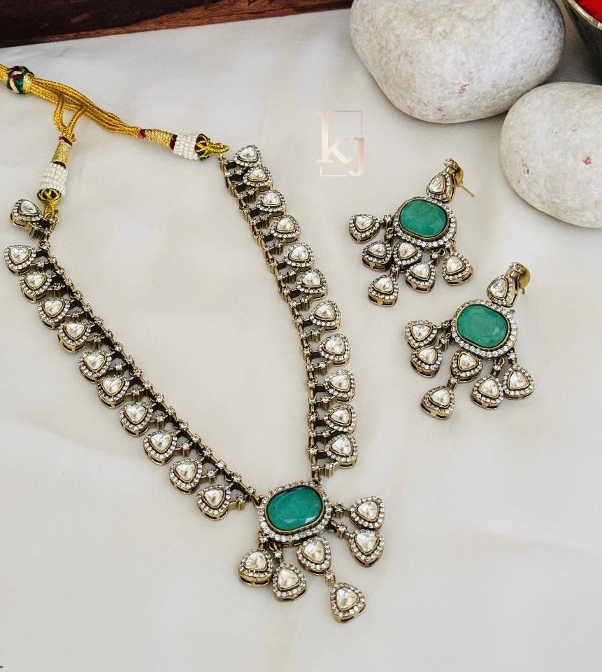 Alaya necklace set