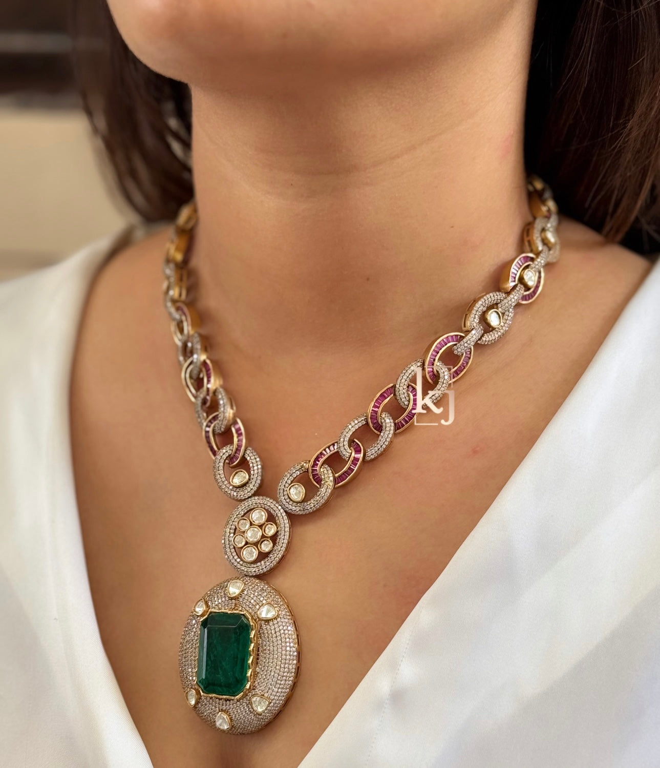 Raha pendent set