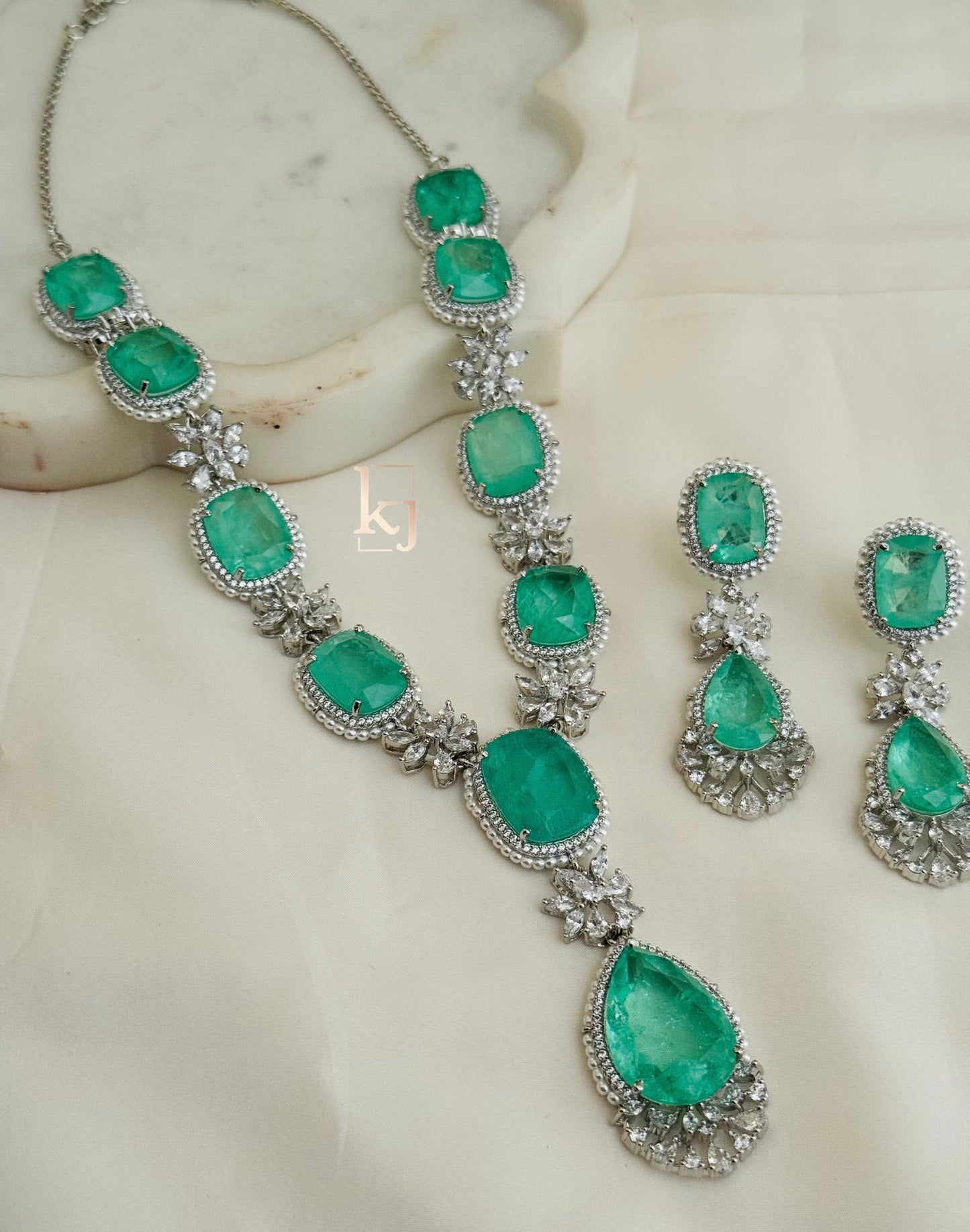 Sienna pendant set