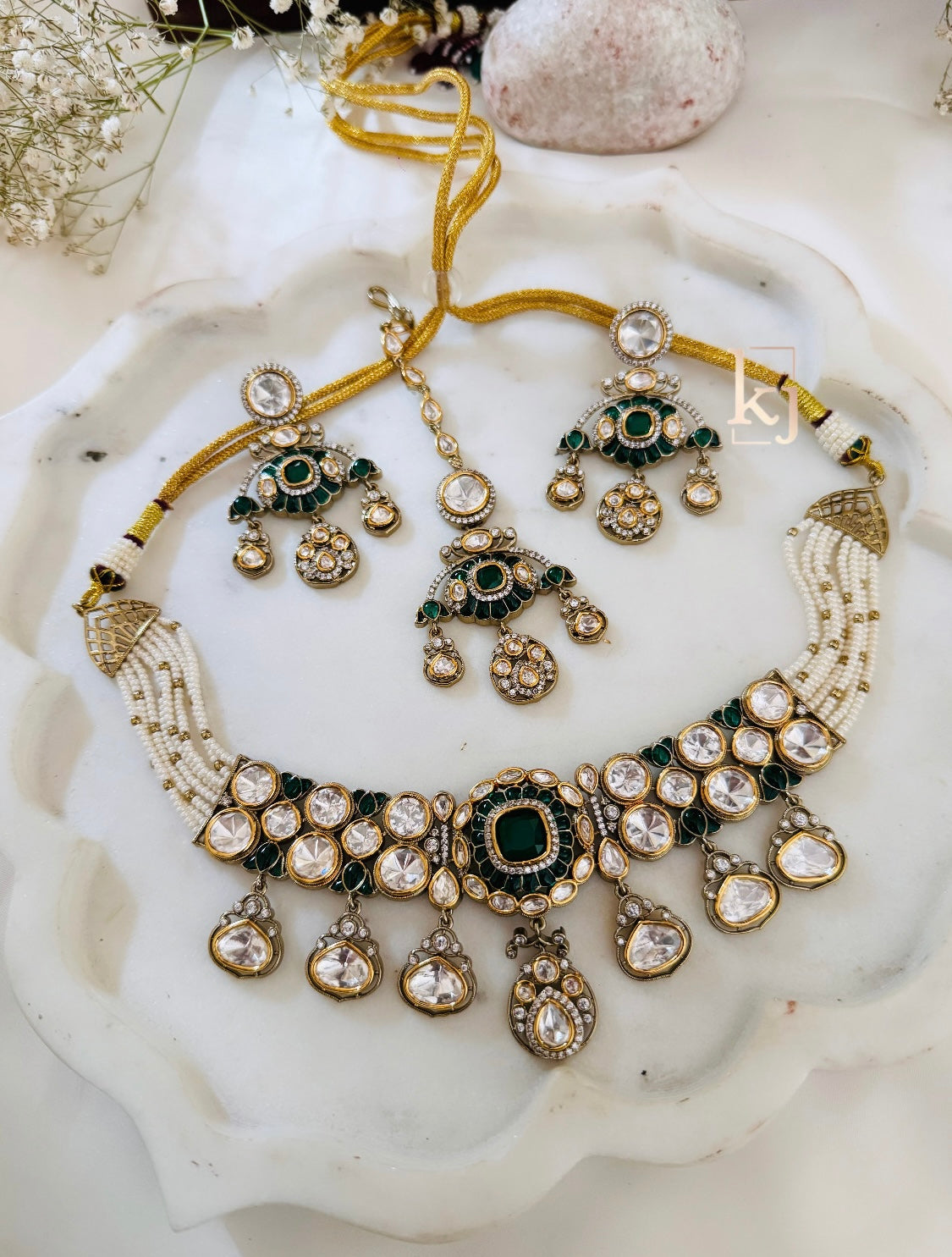Enya choker set