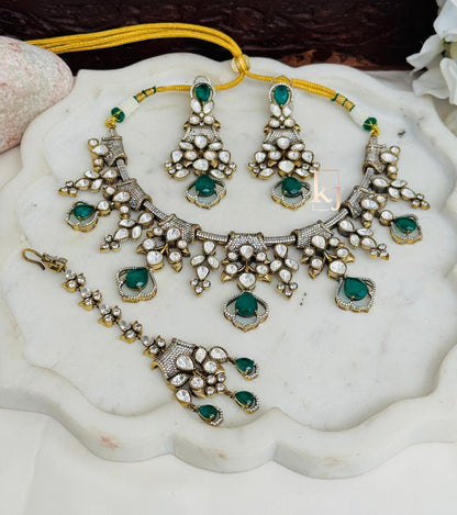 Alaria necklace set