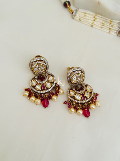 Kiaa choker set