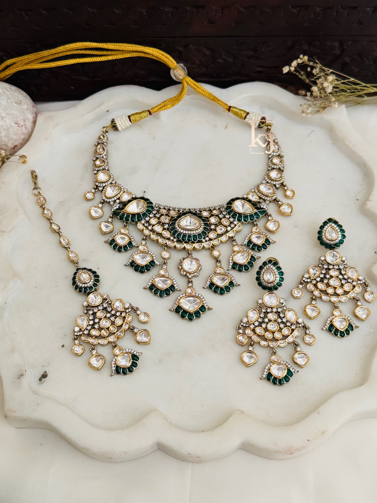 Kina necklace set