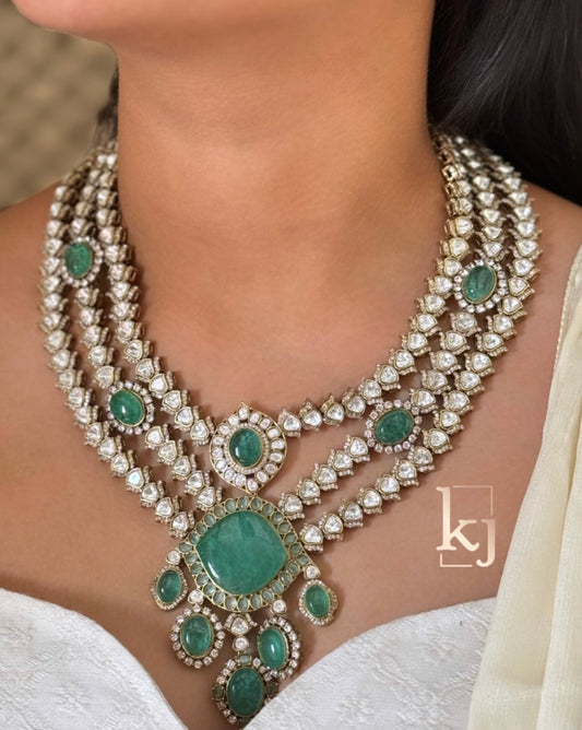 Noemi Necklace set