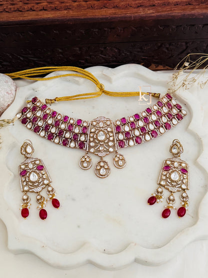 Giri choker set