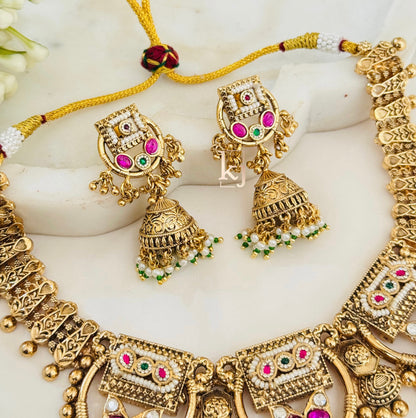 Yazhan necklace set