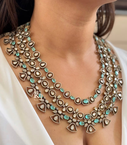 Kezi necklace set