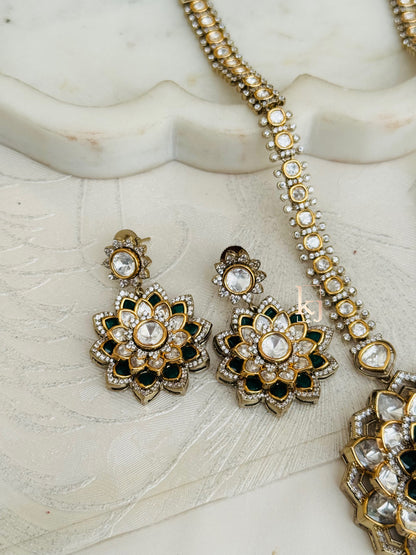 Neolani pendant set