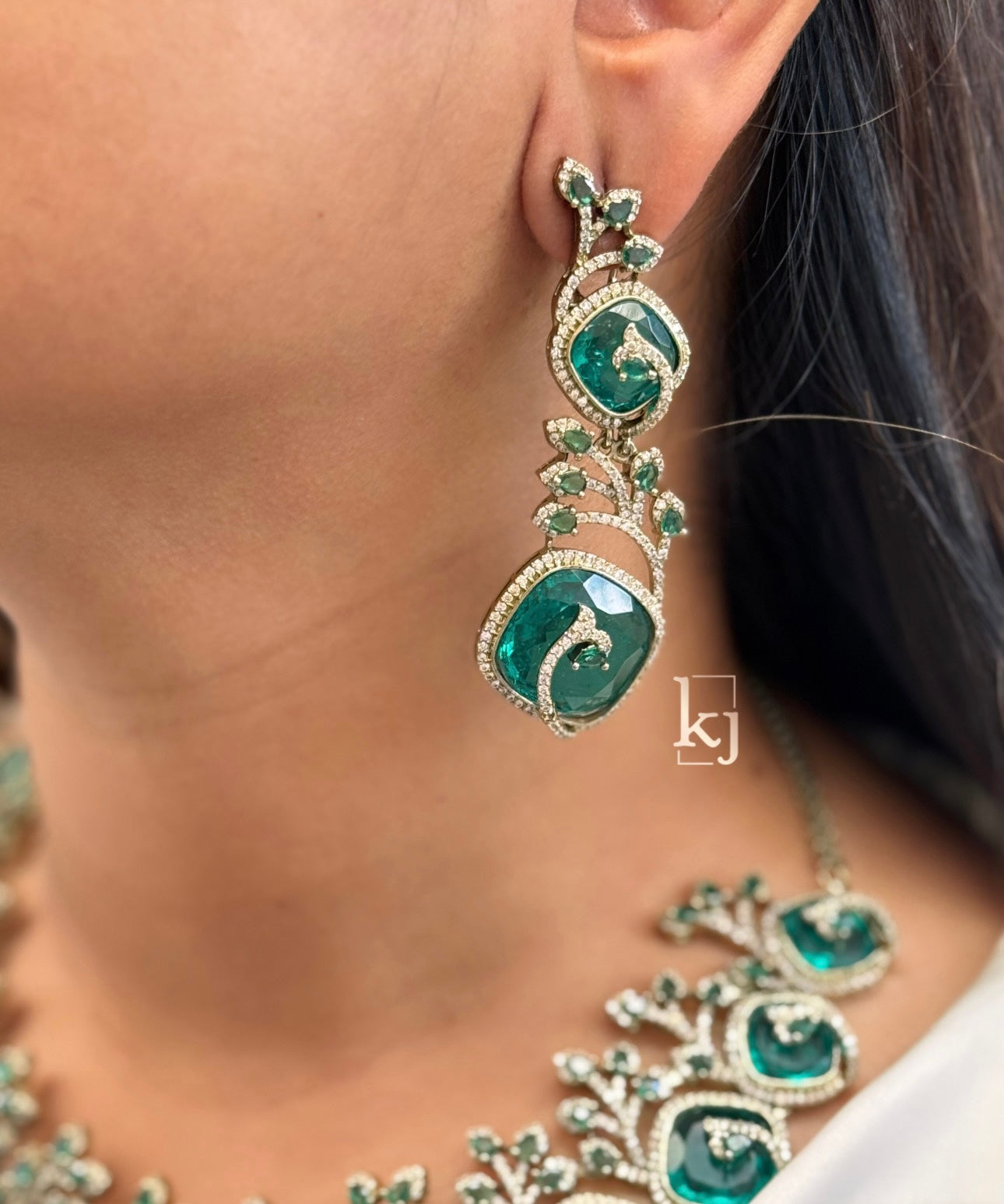 Niyo necklace set