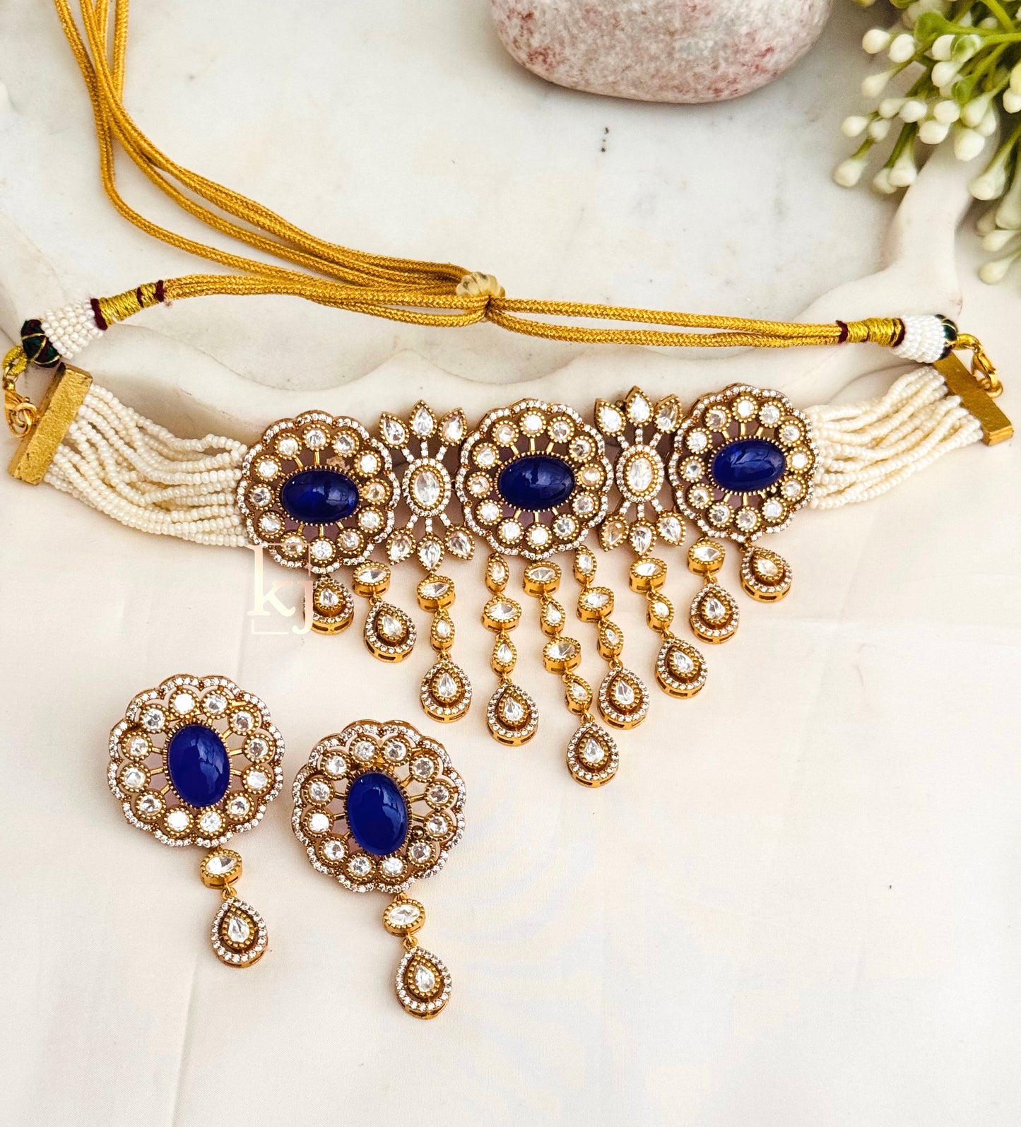 Aston choker set