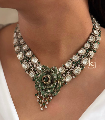 Roselia necklace set