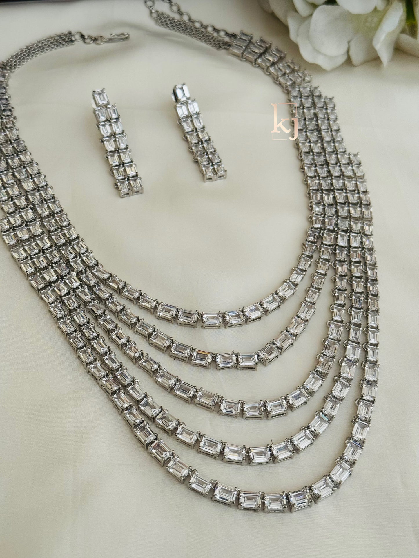 Macario necklace set