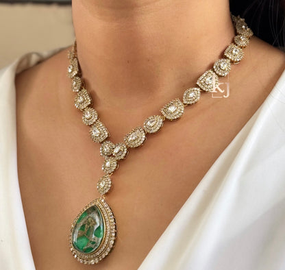 Callisto pendant set