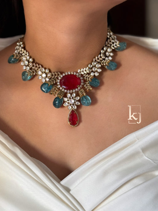 Kyra necklace set