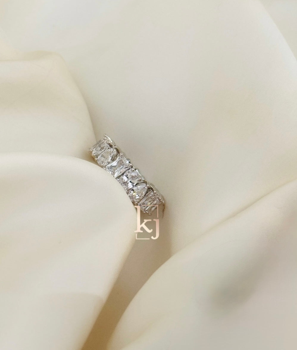 Fiosi ring