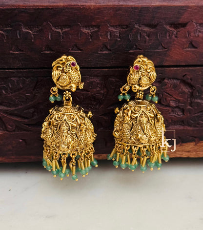 Shri pendant set