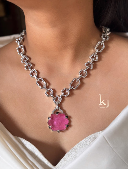Inez pendant set