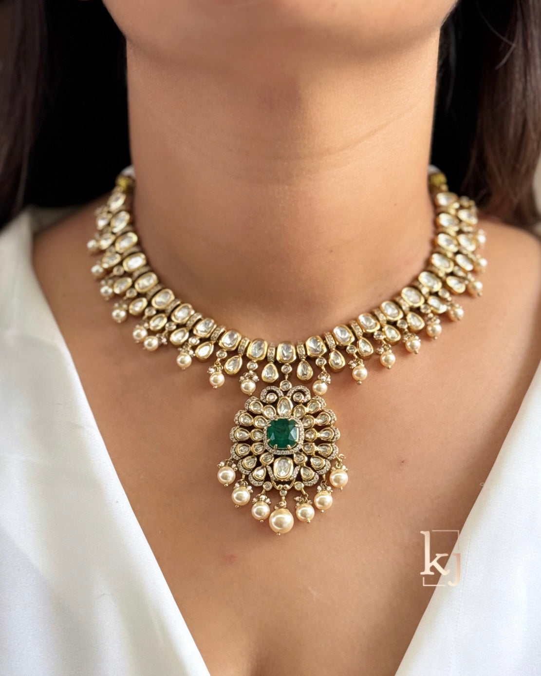 Hrida necklace set