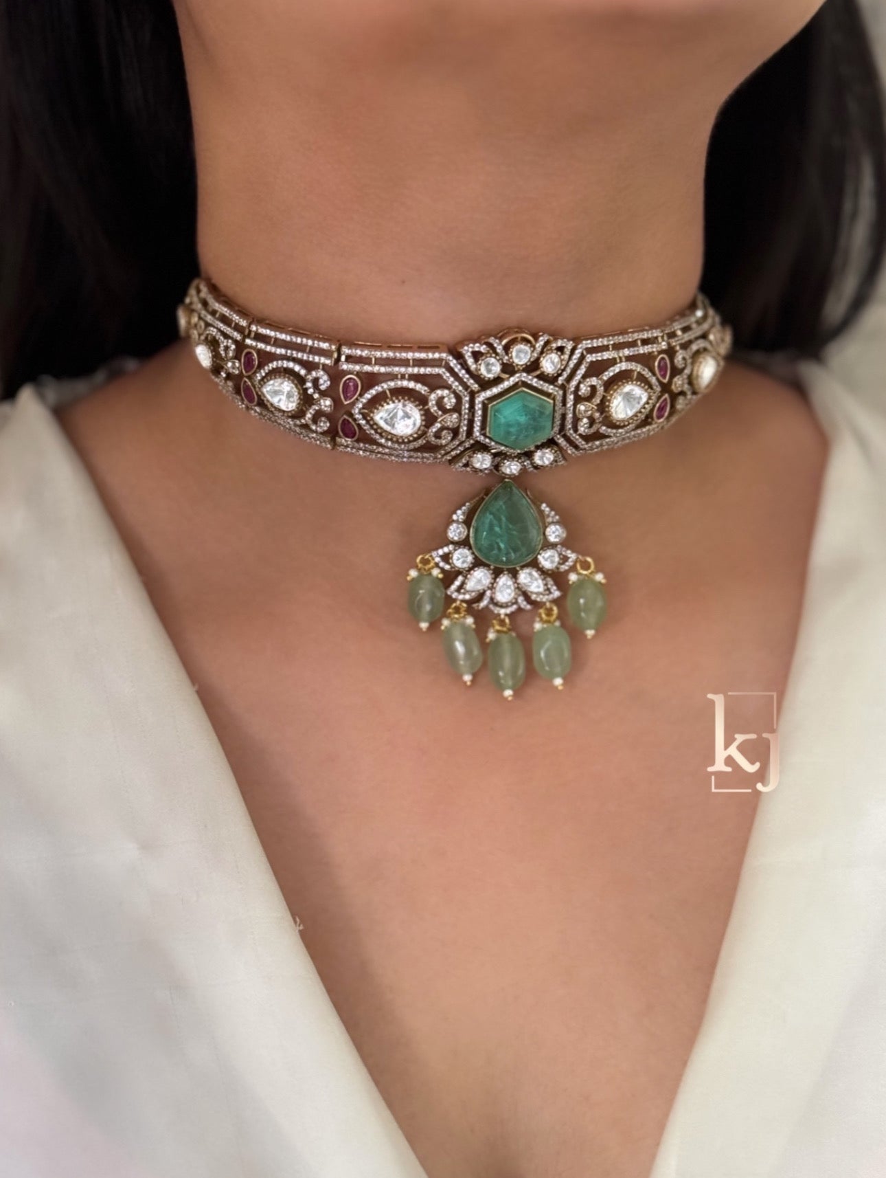 Miara choker set