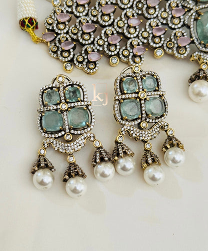Kelly choker set