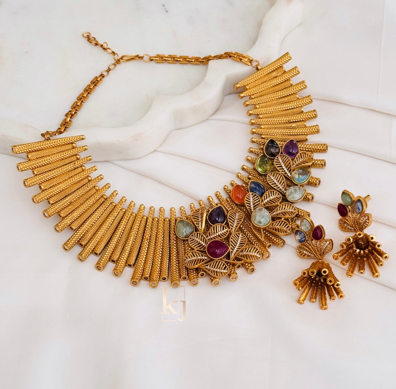 Gazy necklace set