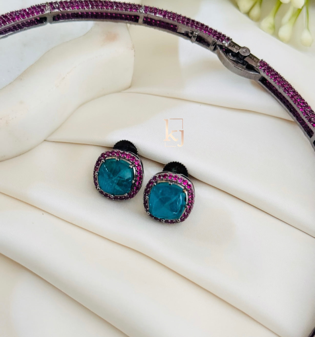 Ruzi necklace set