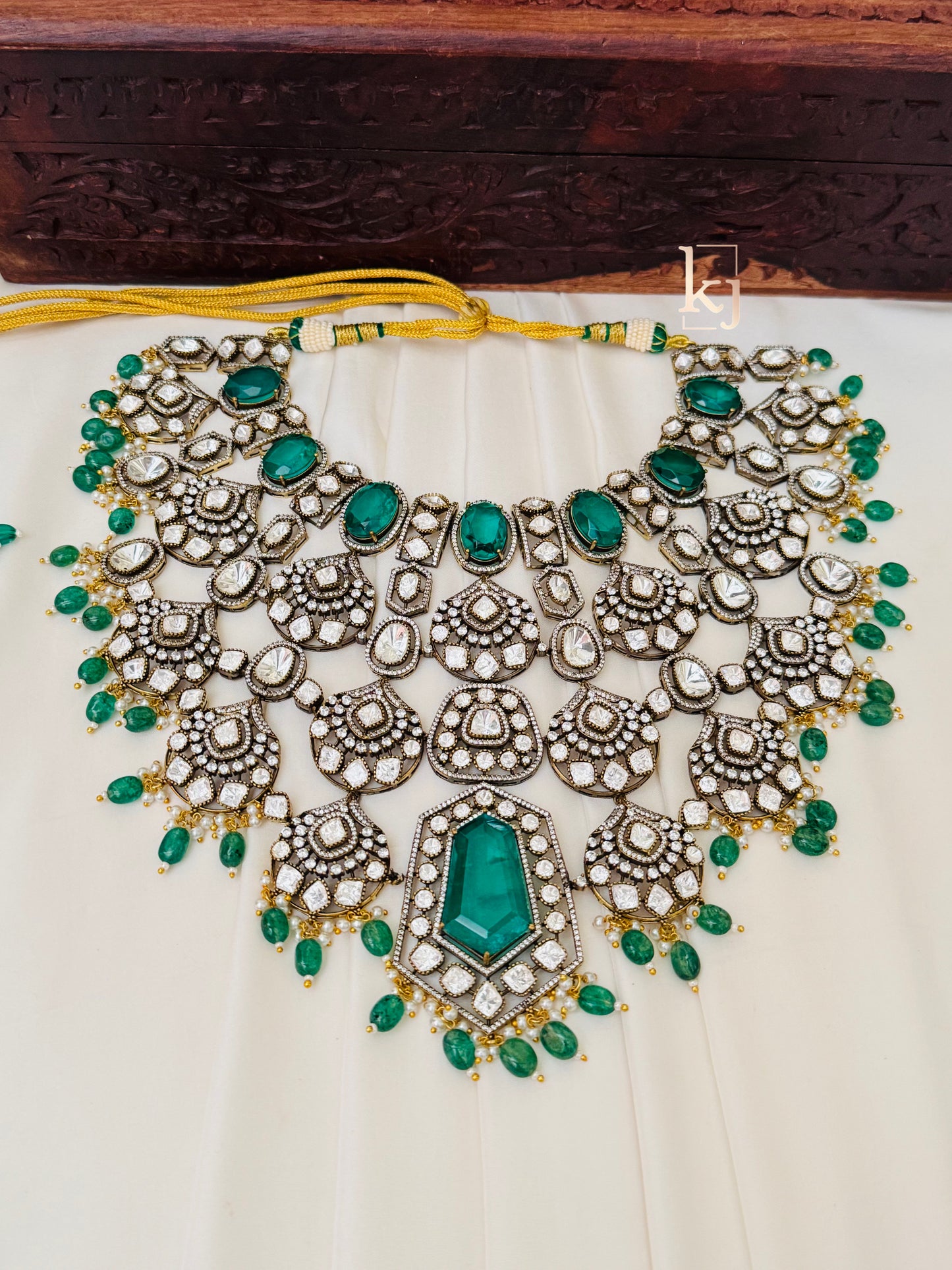 Nuriyan bridal set