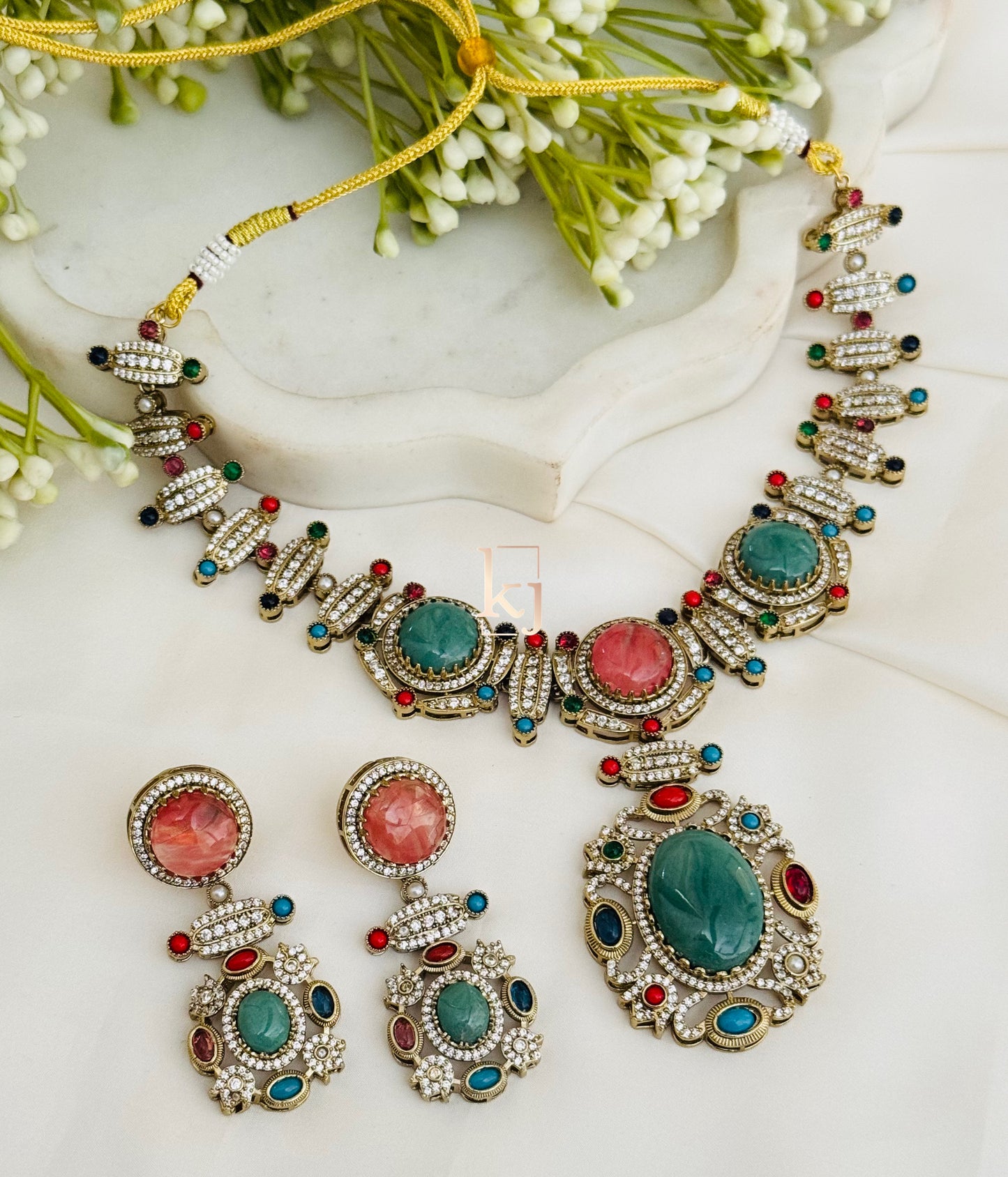 Yuvika necklace set
