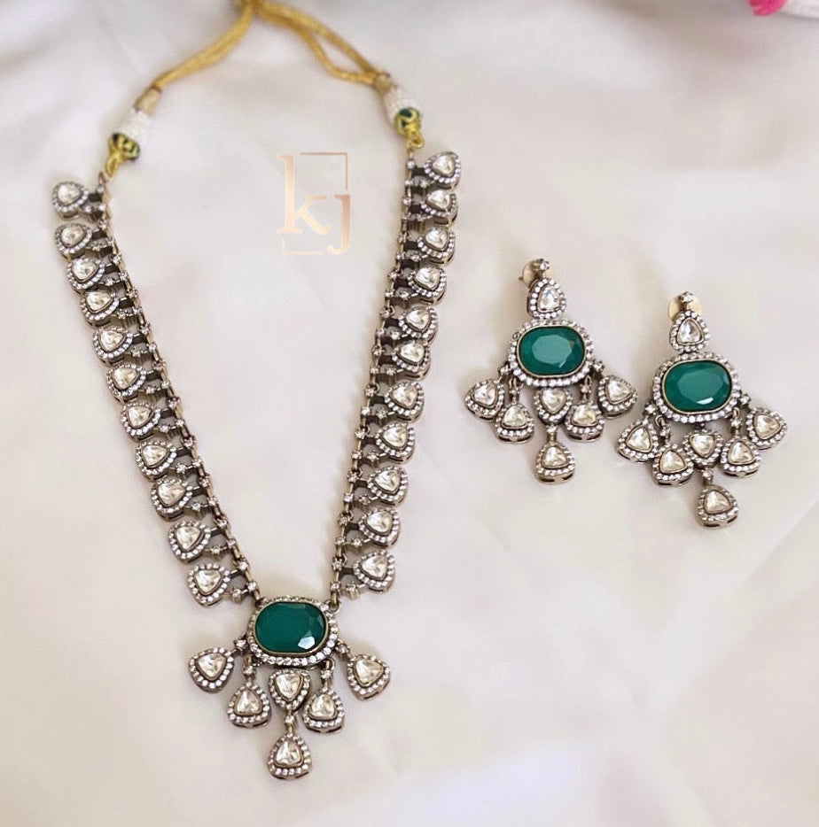 Alaya necklace set