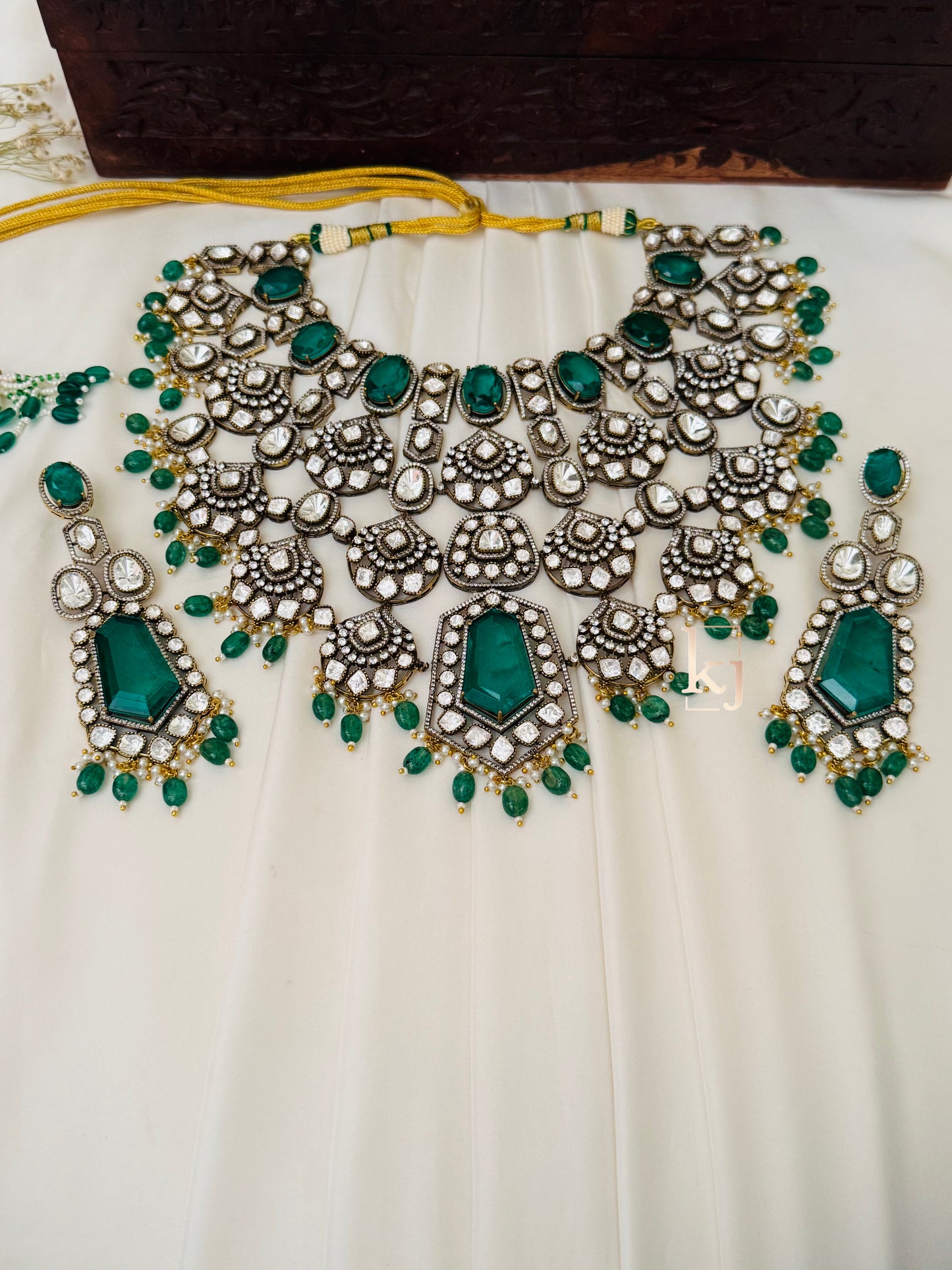 Nuriyan bridal set