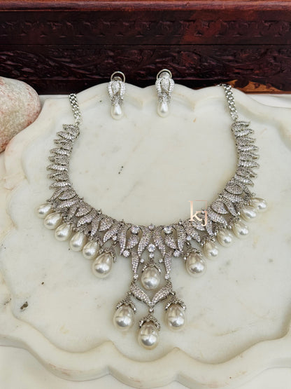 Astoria necklace set