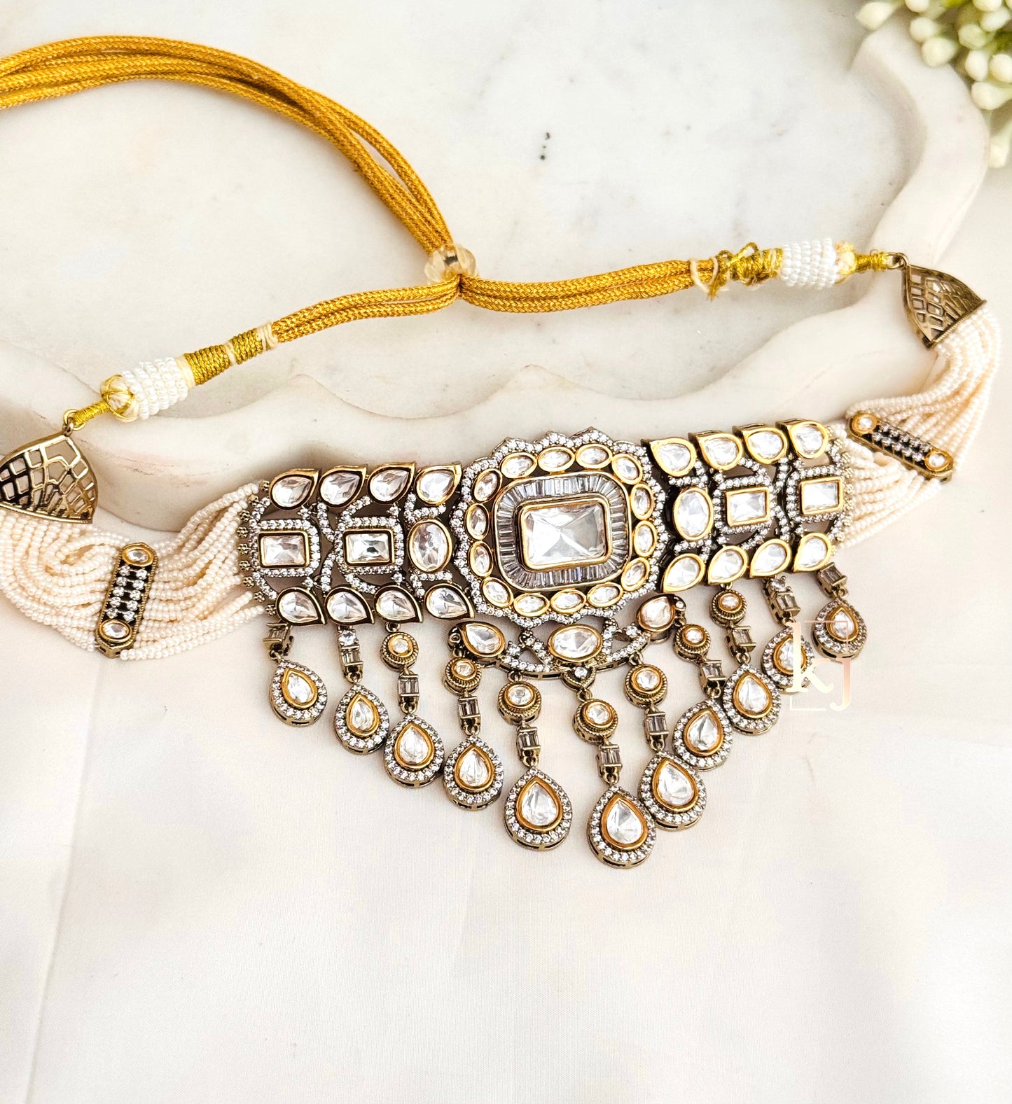Avis Choker set