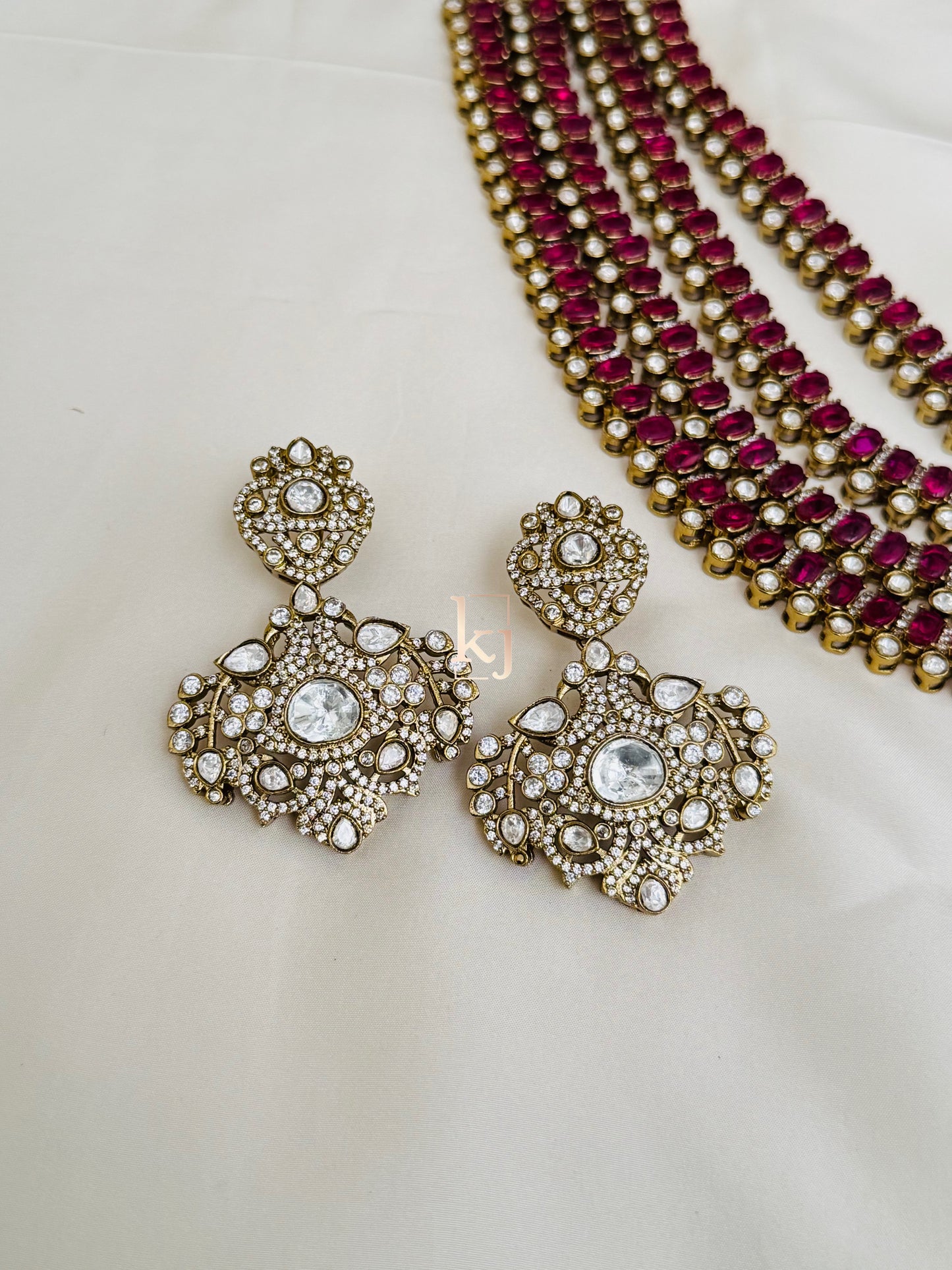 Shrija necklace set