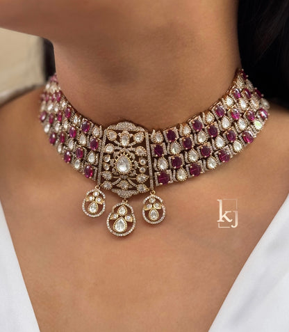 Giri choker set