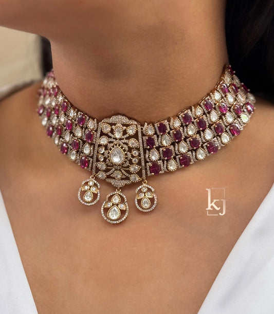 Giri choker set