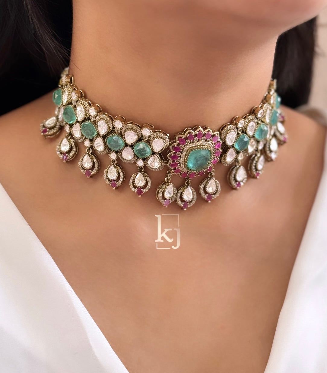 Crisis choker set